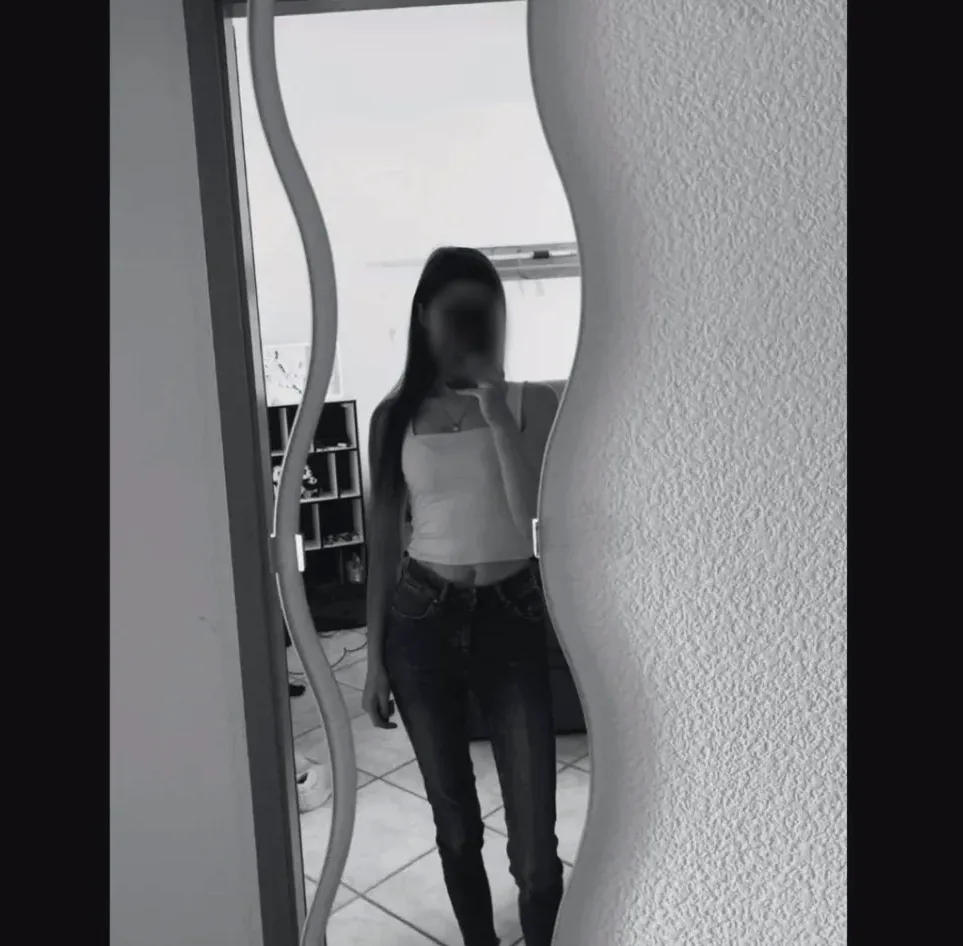 Alberte, 25