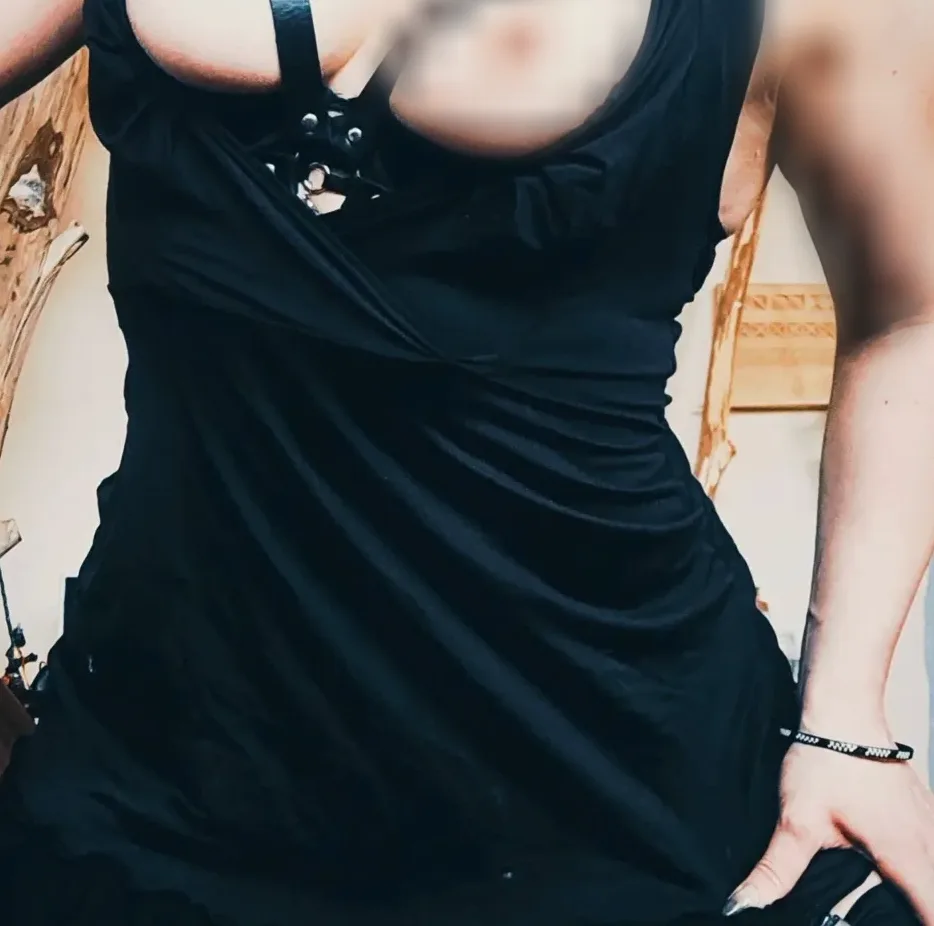 Andrea, 36
