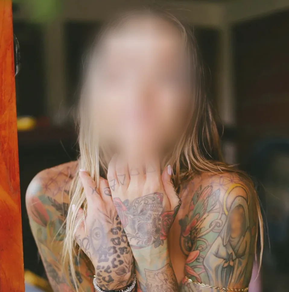 Olivia, 36
