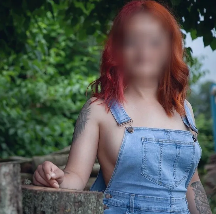 Sofie, 33